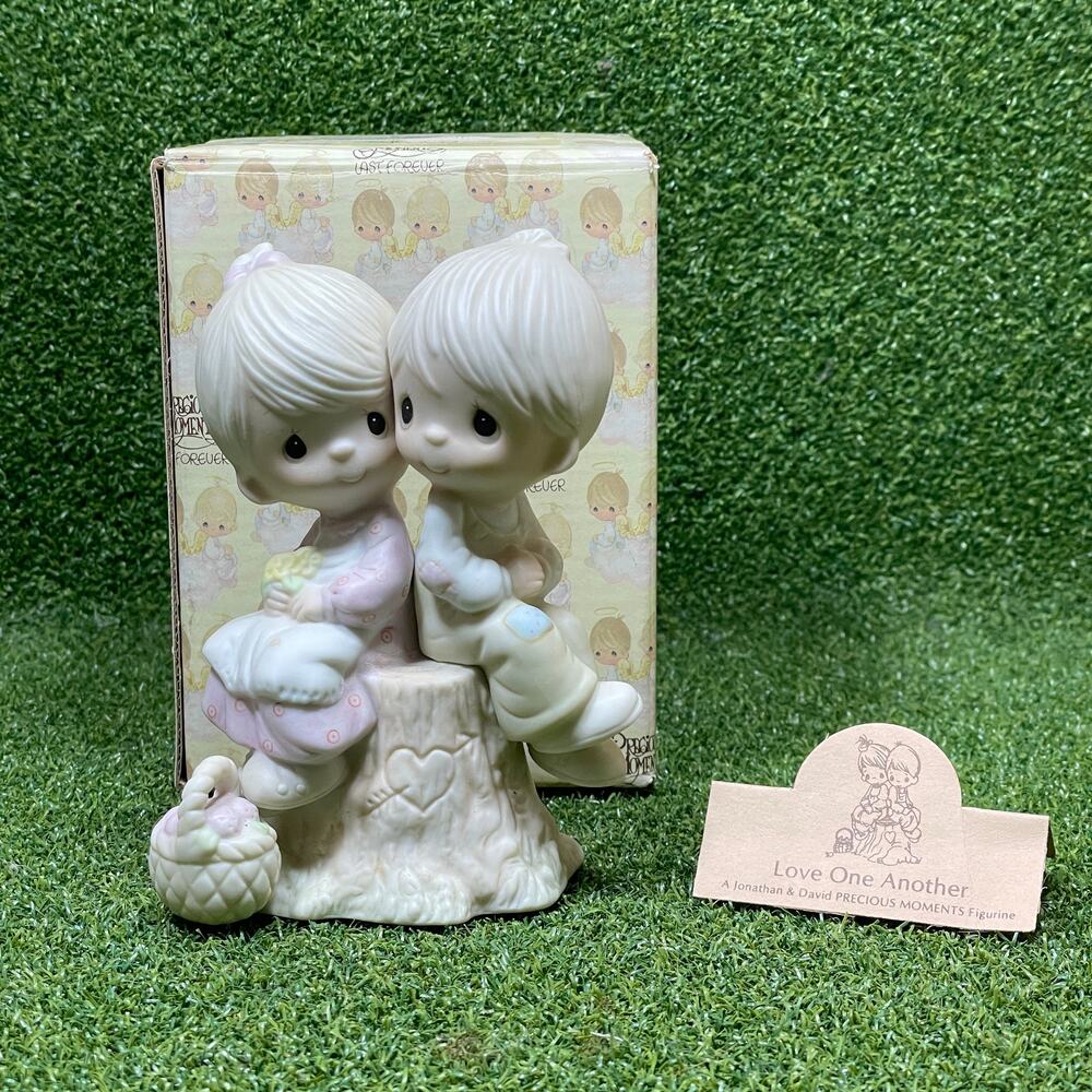 Vintage Precious Moments Love One Another Porcelain Figurine #E-1376